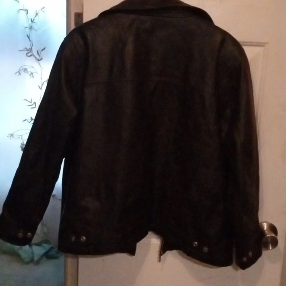 Leather jacket - Picture 2 of 2